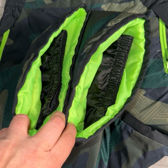 NWOT champion boys unisex Sz:xxl/20 Camo Snow Bib winter insulated Overalls - Picture 10 of 16